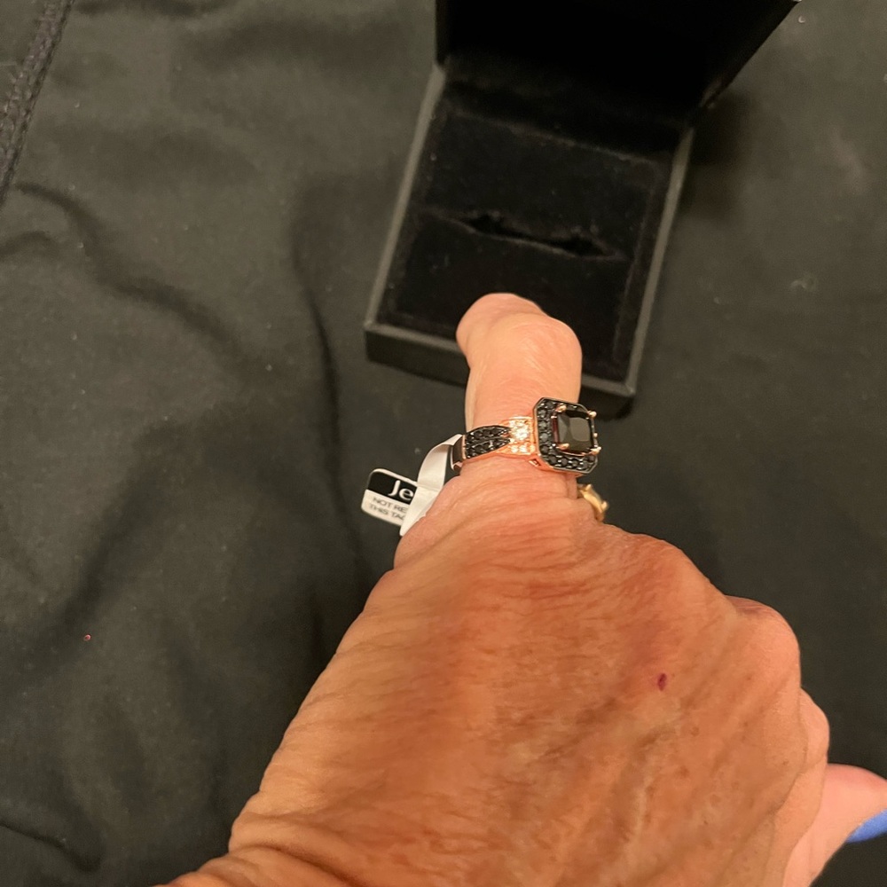 Jeulia Ring - image 5